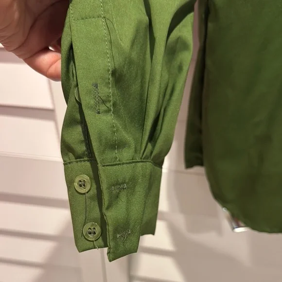 Order Plus NWT Green Button-Up Shirt with long sleeves. - Picture 3 of 9